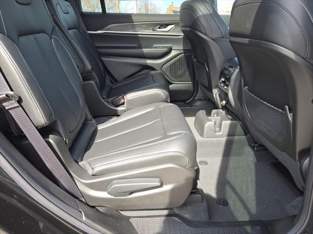 new 2025 Jeep Grand Cherokee L car, priced at $48,557