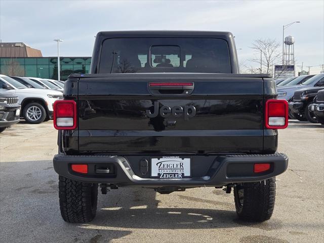 new 2025 Jeep Gladiator car, priced at $44,205