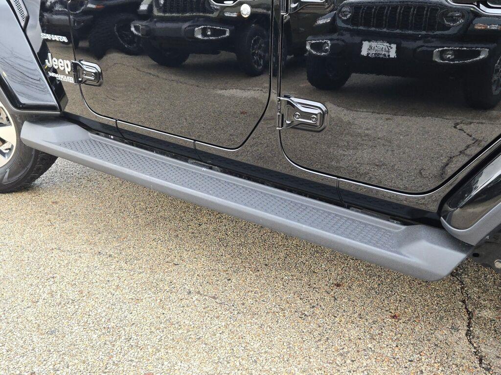 used 2022 Jeep Wrangler Unlimited car, priced at $33,931