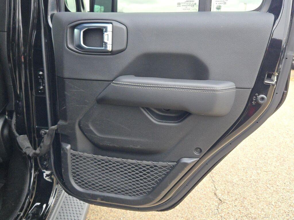 used 2022 Jeep Wrangler Unlimited car, priced at $33,931