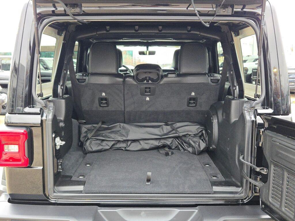 used 2022 Jeep Wrangler Unlimited car, priced at $33,931