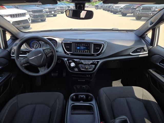 used 2020 Chrysler Pacifica car, priced at $19,658