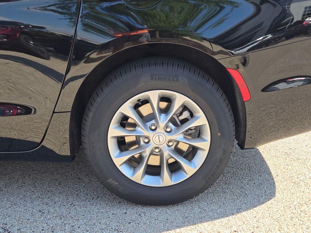 new 2026 Chrysler Pacifica car, priced at $44,470