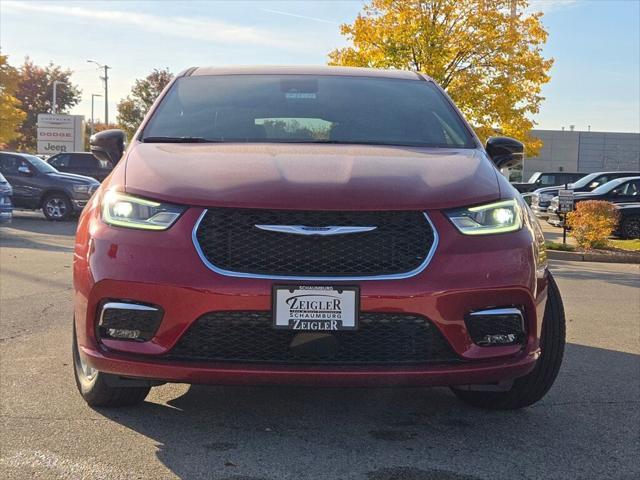 new 2025 Chrysler Pacifica car, priced at $46,530