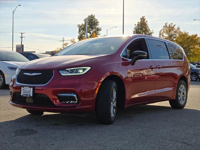 new 2025 Chrysler Pacifica car, priced at $46,530