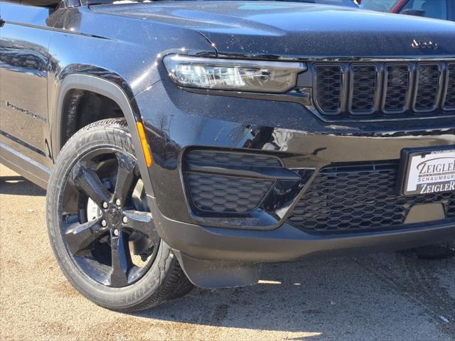 new 2025 Jeep Grand Cherokee car, priced at $45,675