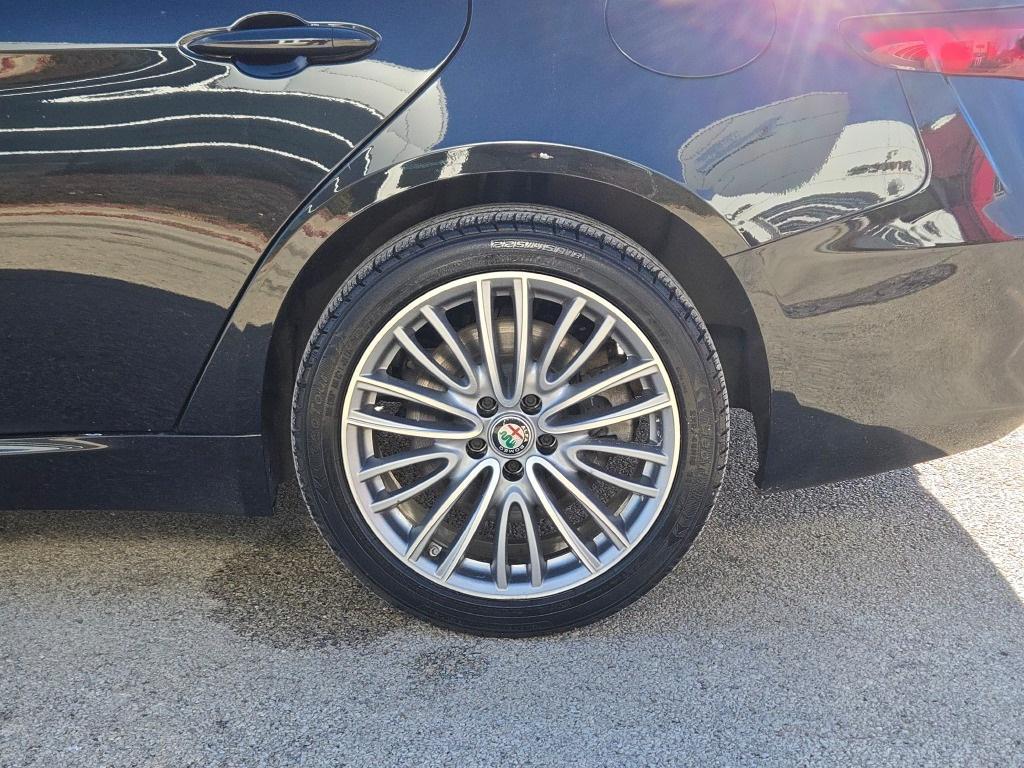 used 2019 Alfa Romeo Giulia car, priced at $19,372