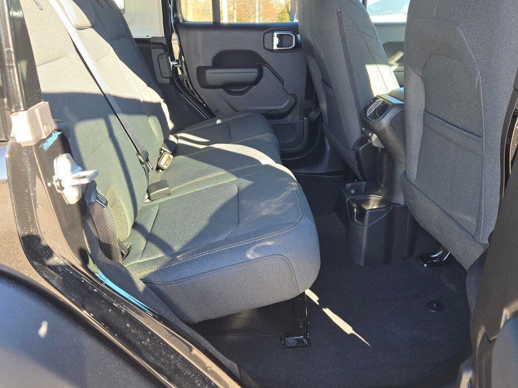 new 2025 Jeep Wrangler car, priced at $46,645