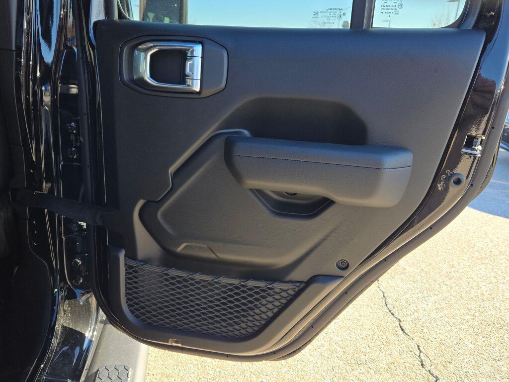 new 2025 Jeep Wrangler car, priced at $46,645