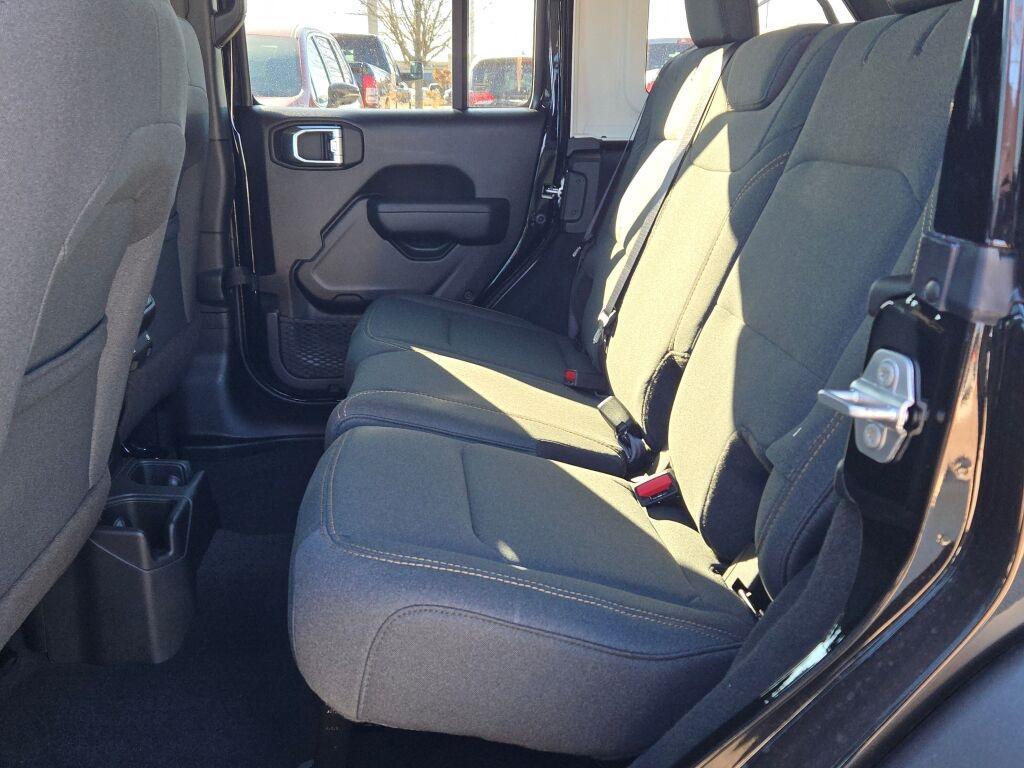 new 2025 Jeep Wrangler car, priced at $46,645