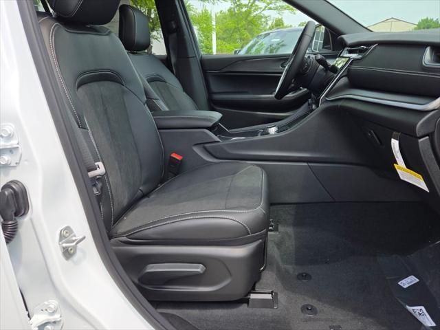 new 2025 Jeep Grand Cherokee L car, priced at $38,727