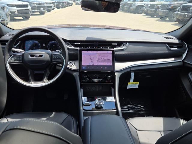 new 2025 Jeep Grand Cherokee car, priced at $44,121
