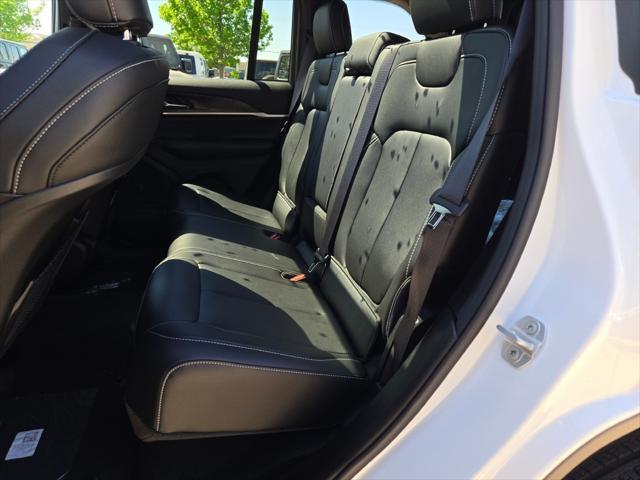 new 2025 Jeep Grand Cherokee car, priced at $45,107