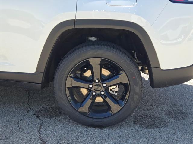 new 2025 Jeep Grand Cherokee car, priced at $45,107