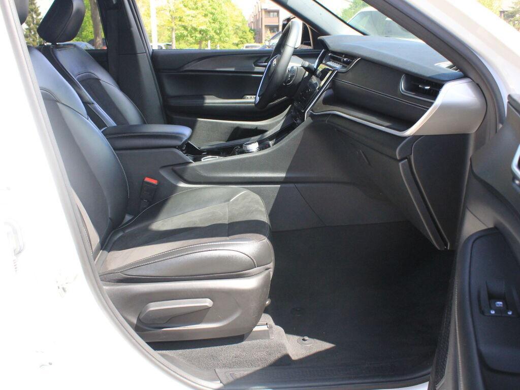 used 2023 Jeep Grand Cherokee car, priced at $27,800