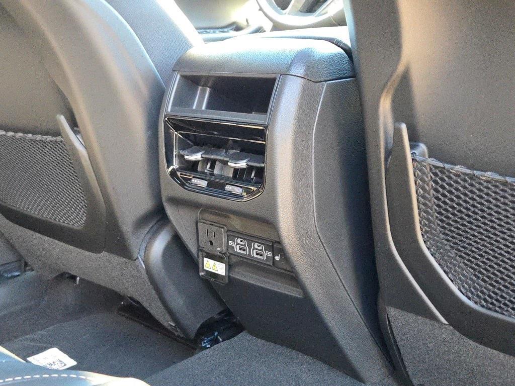 new 2025 Jeep Grand Cherokee car, priced at $51,855