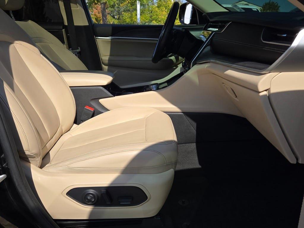 used 2021 Jeep Grand Cherokee L car, priced at $27,494