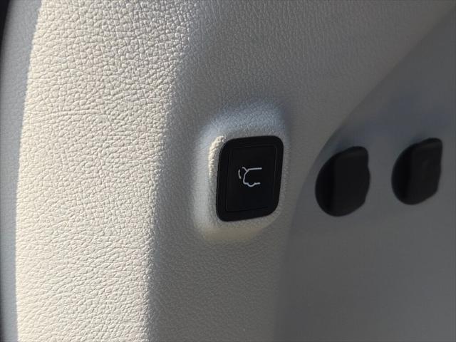 used 2021 Jeep Cherokee car, priced at $22,800