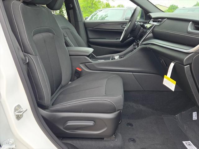 new 2025 Jeep Grand Cherokee L car, priced at $35,789