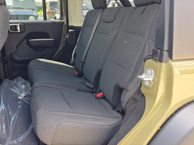 new 2025 Jeep Wrangler car, priced at $42,304