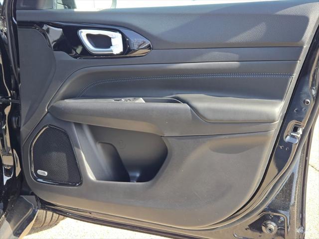 new 2025 Jeep Compass car, priced at $32,805