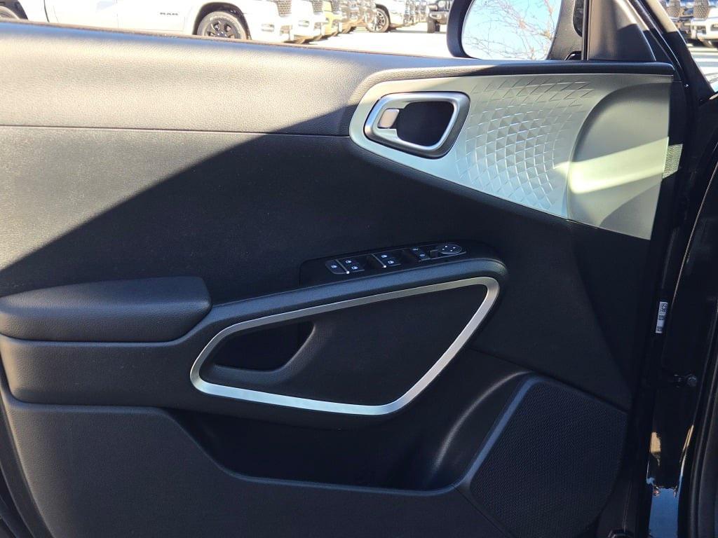 used 2024 Kia Soul car, priced at $14,812