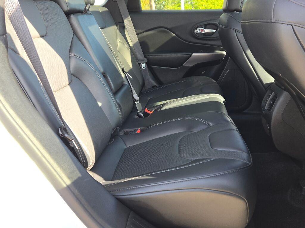 used 2022 Jeep Cherokee car, priced at $24,989
