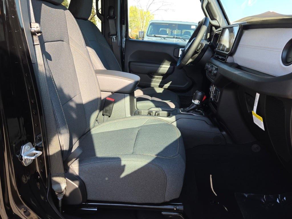 new 2026 Jeep Gladiator car, priced at $52,790