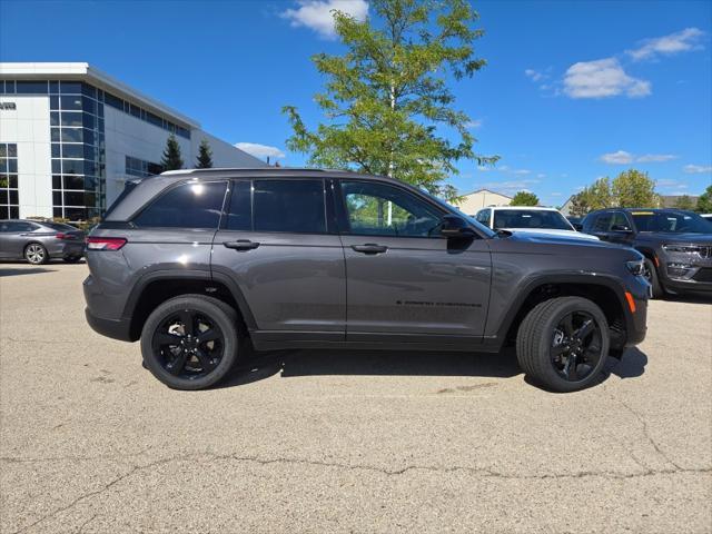 new 2025 Jeep Grand Cherokee car, priced at $45,675