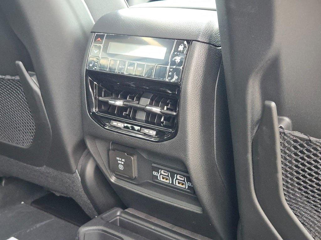 new 2025 Jeep Grand Cherokee L car, priced at $43,240
