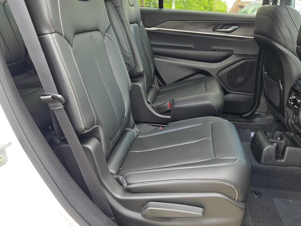 new 2025 Jeep Grand Cherokee L car, priced at $43,240