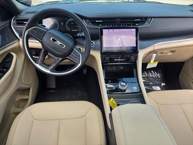 new 2025 Jeep Grand Cherokee car, priced at $44,146