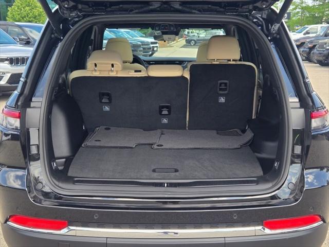 new 2025 Jeep Grand Cherokee car, priced at $44,146