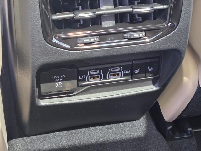 new 2025 Jeep Grand Cherokee car, priced at $44,146