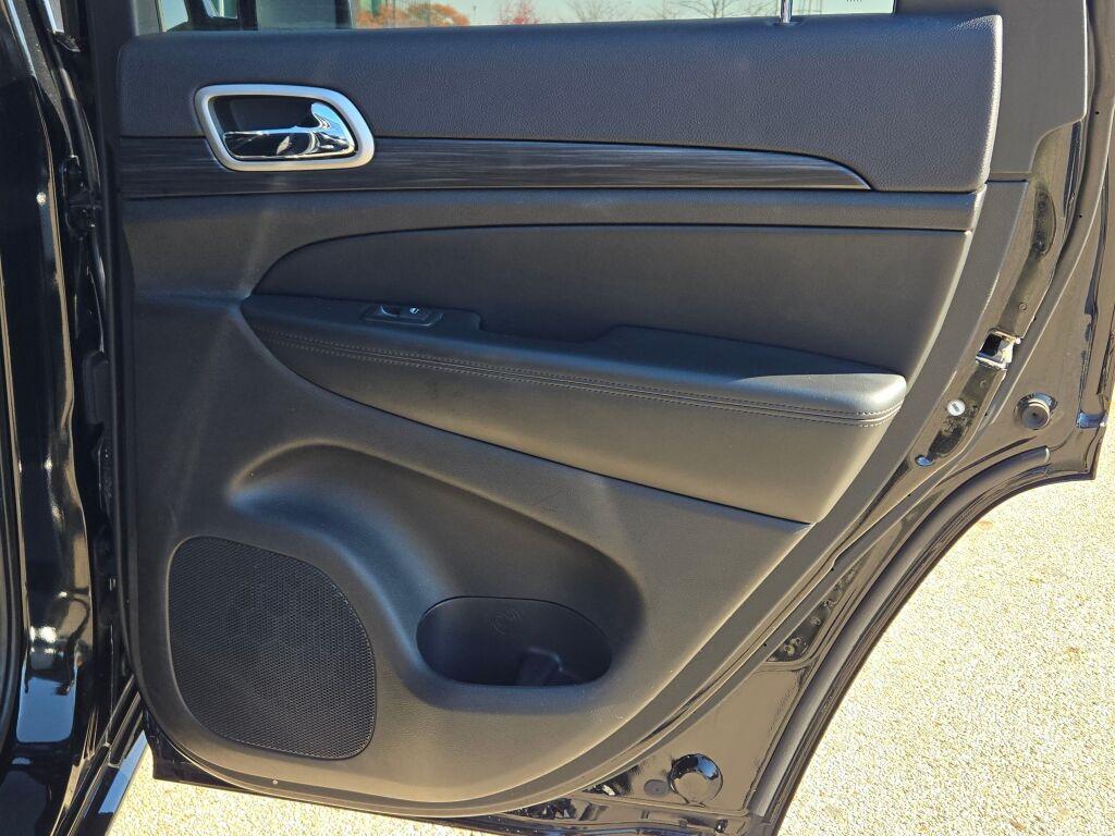 used 2021 Jeep Grand Cherokee car, priced at $19,797