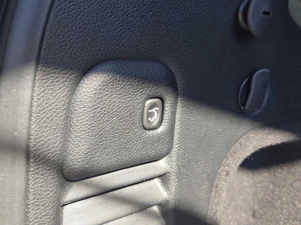 used 2021 Jeep Grand Cherokee car, priced at $19,797