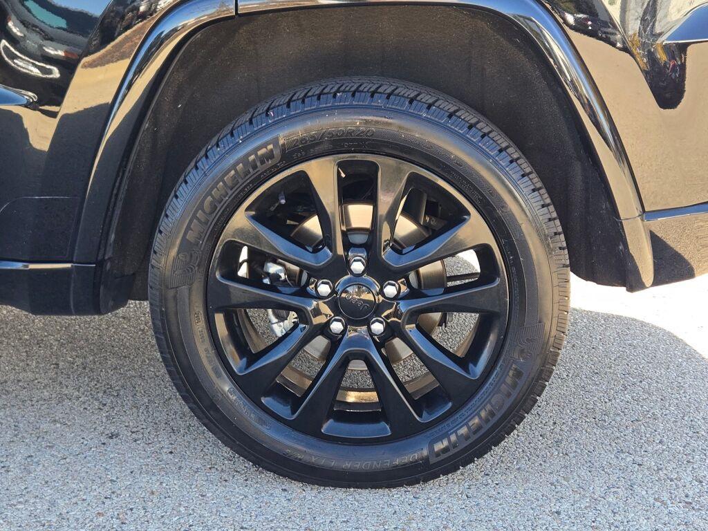 used 2021 Jeep Grand Cherokee car, priced at $19,797