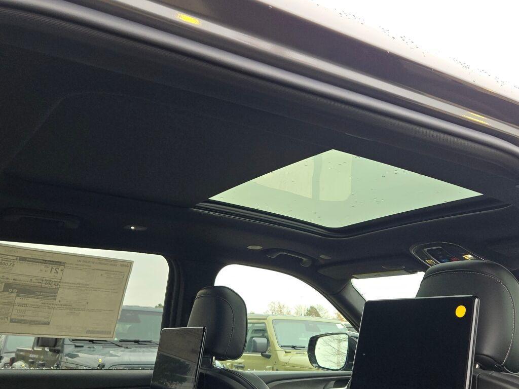 new 2025 Jeep Grand Cherokee L car, priced at $56,330