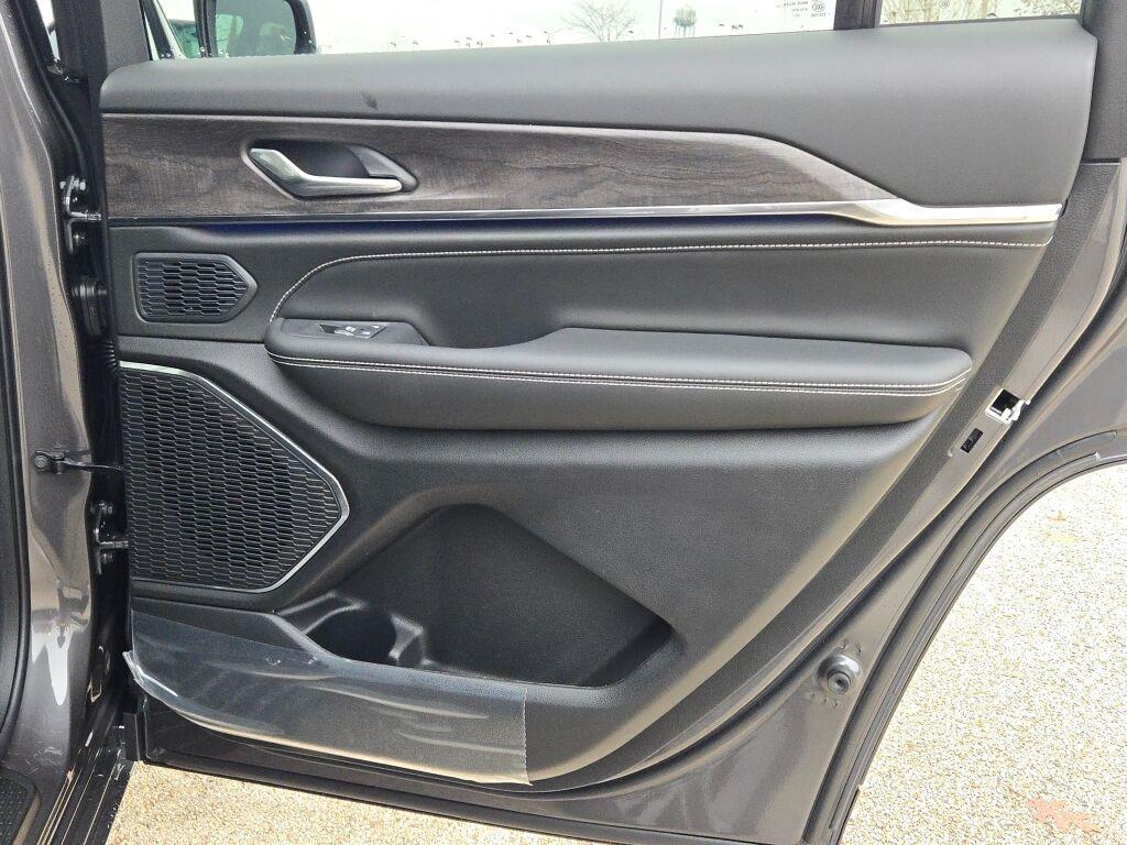 new 2025 Jeep Grand Cherokee L car, priced at $56,330