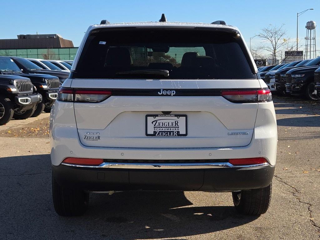 new 2025 Jeep Grand Cherokee car, priced at $42,415