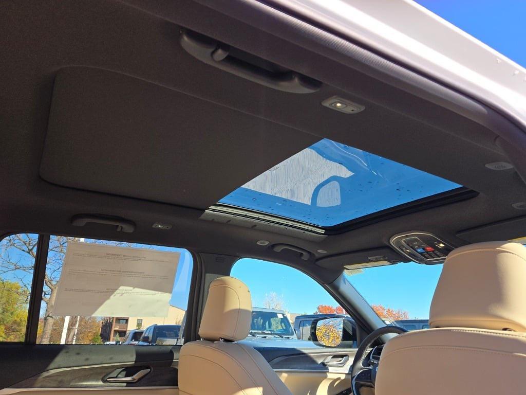 new 2025 Jeep Grand Cherokee car, priced at $42,415