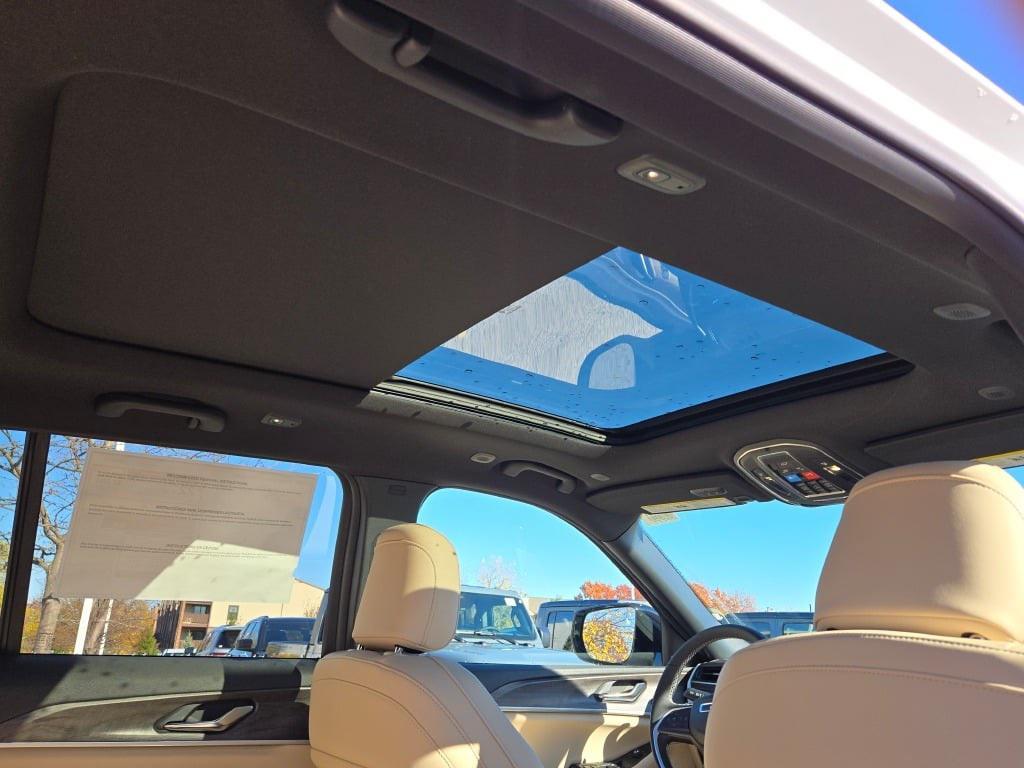 new 2025 Jeep Grand Cherokee car, priced at $42,415