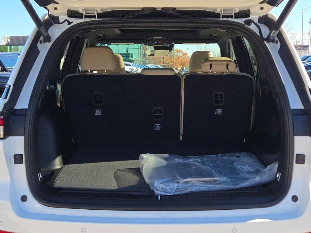 new 2025 Jeep Grand Cherokee car, priced at $42,415