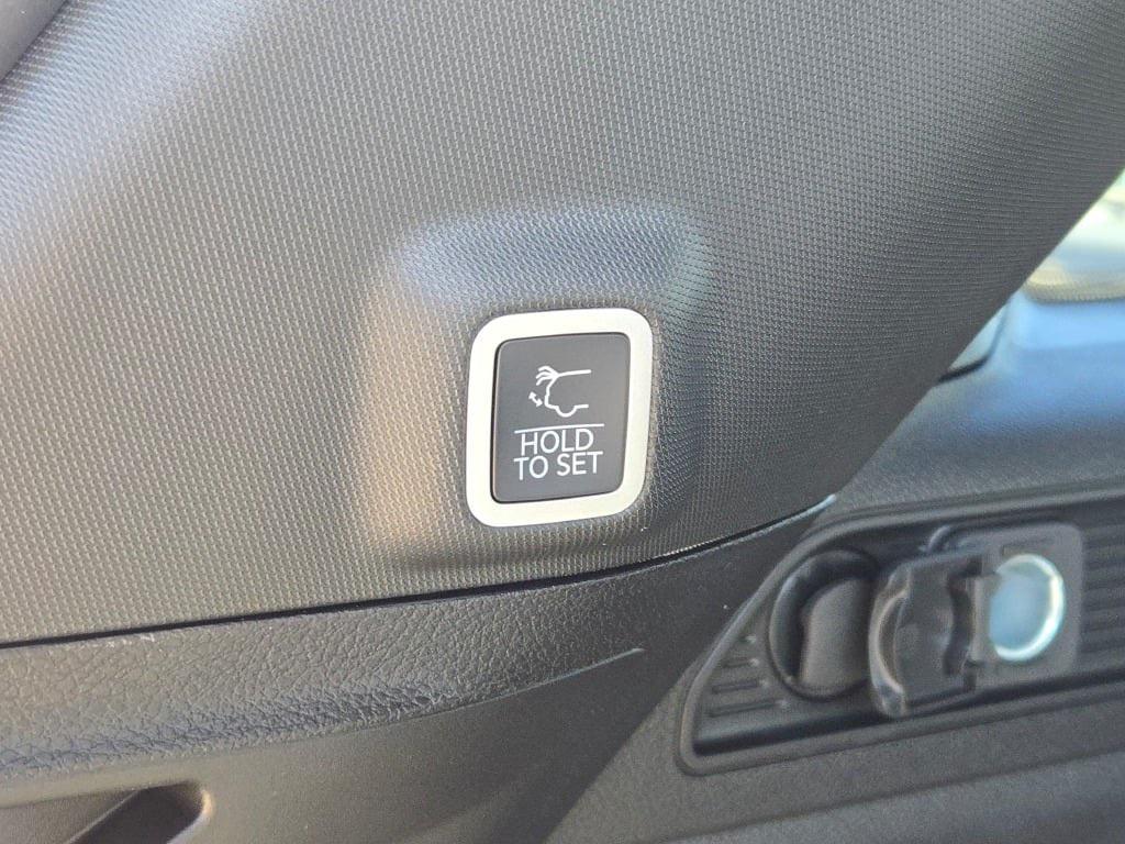 new 2025 Jeep Grand Cherokee car, priced at $42,415