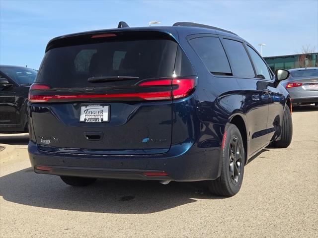 new 2025 Chrysler Pacifica Hybrid car, priced at $48,775