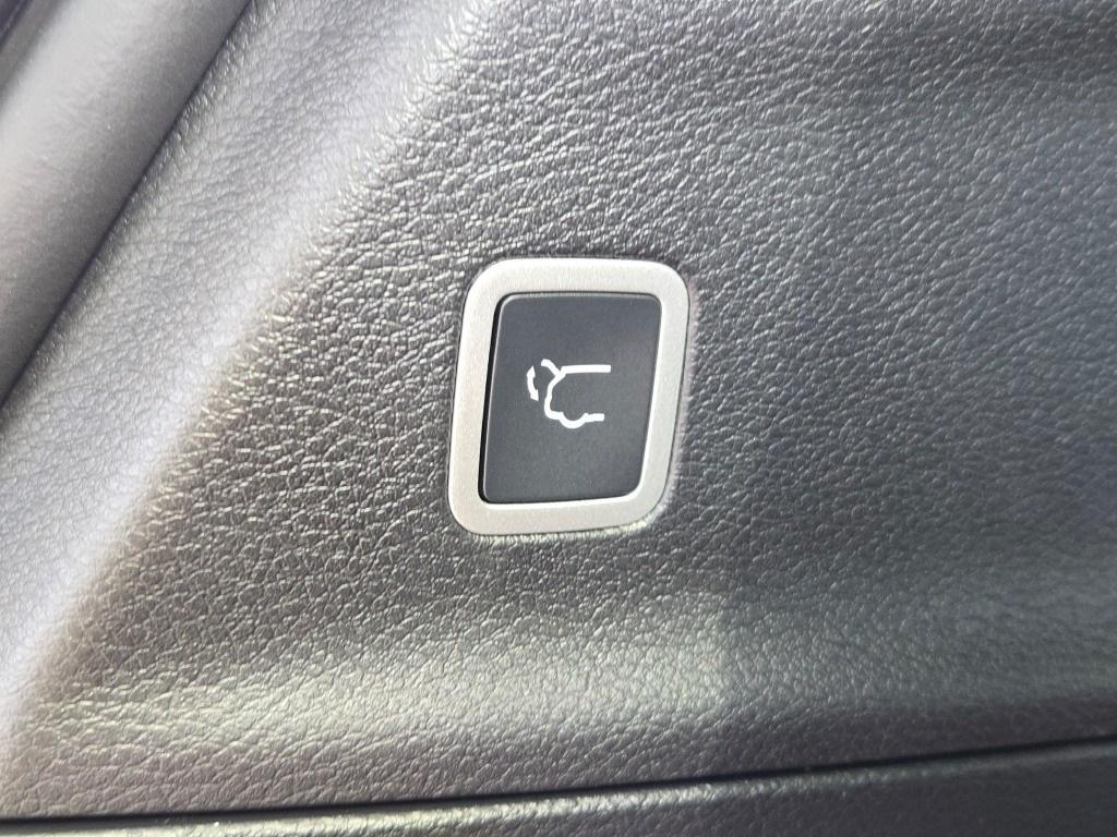new 2026 Chrysler Pacifica car, priced at $47,030
