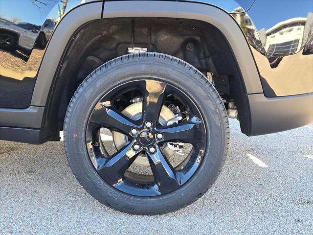 new 2025 Jeep Grand Cherokee car, priced at $45,535