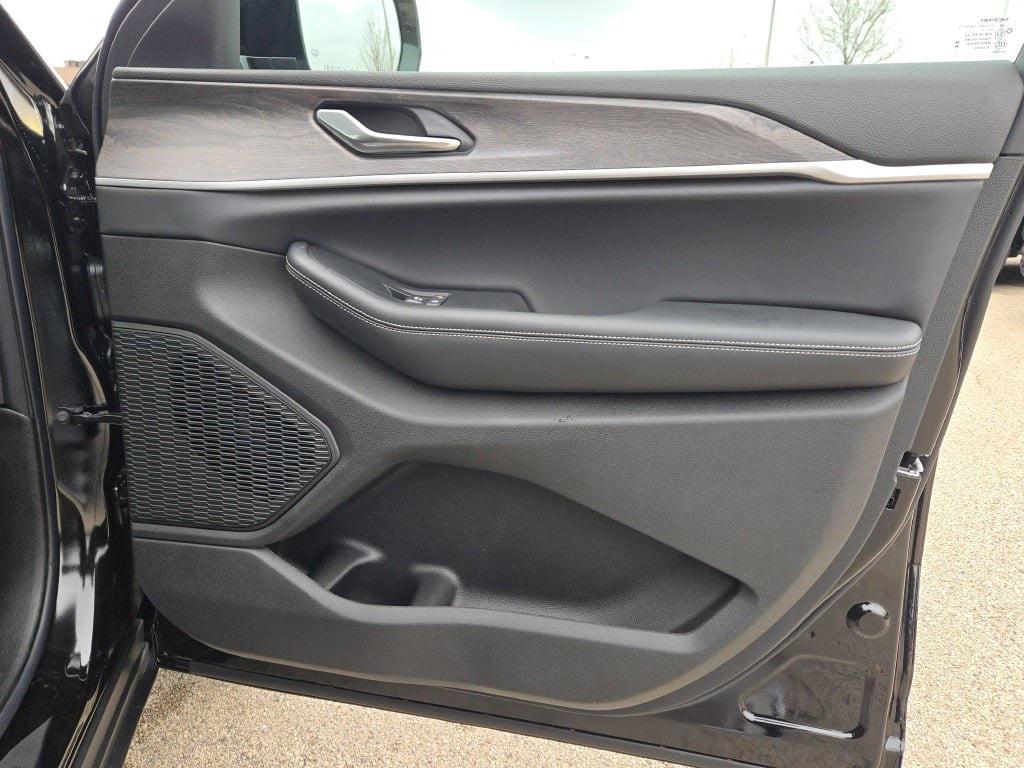 new 2025 Jeep Grand Cherokee L car, priced at $44,860