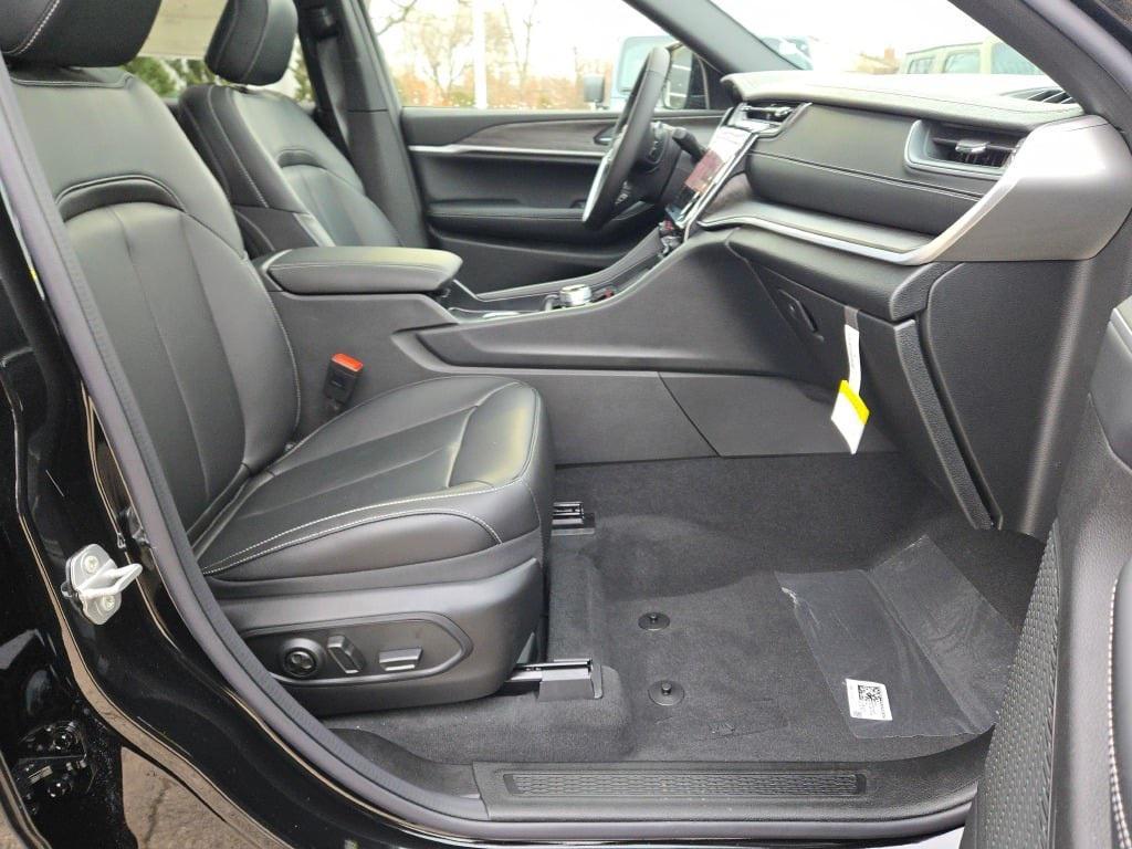 new 2025 Jeep Grand Cherokee L car, priced at $44,860