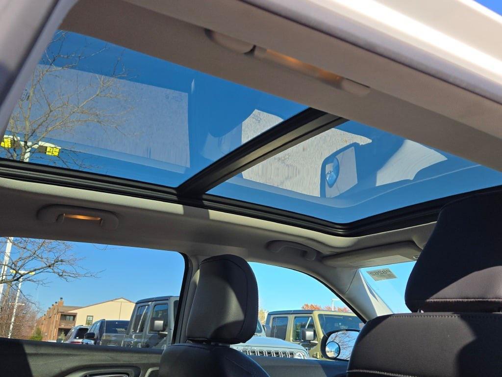 used 2022 Jeep Compass car, priced at $21,492